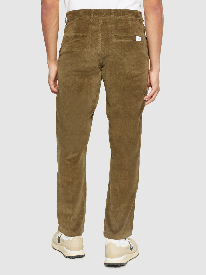 KnowledgeCotton Apparel - MEN Organic Cotton Chuck Corduroy Pants GOTS Pants 1100 Dark Olive