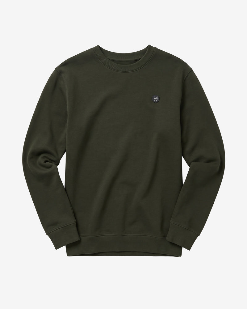 KnowledgeCotton Apparel - MEN Badge crew neck Sweats 1090 Forest Night