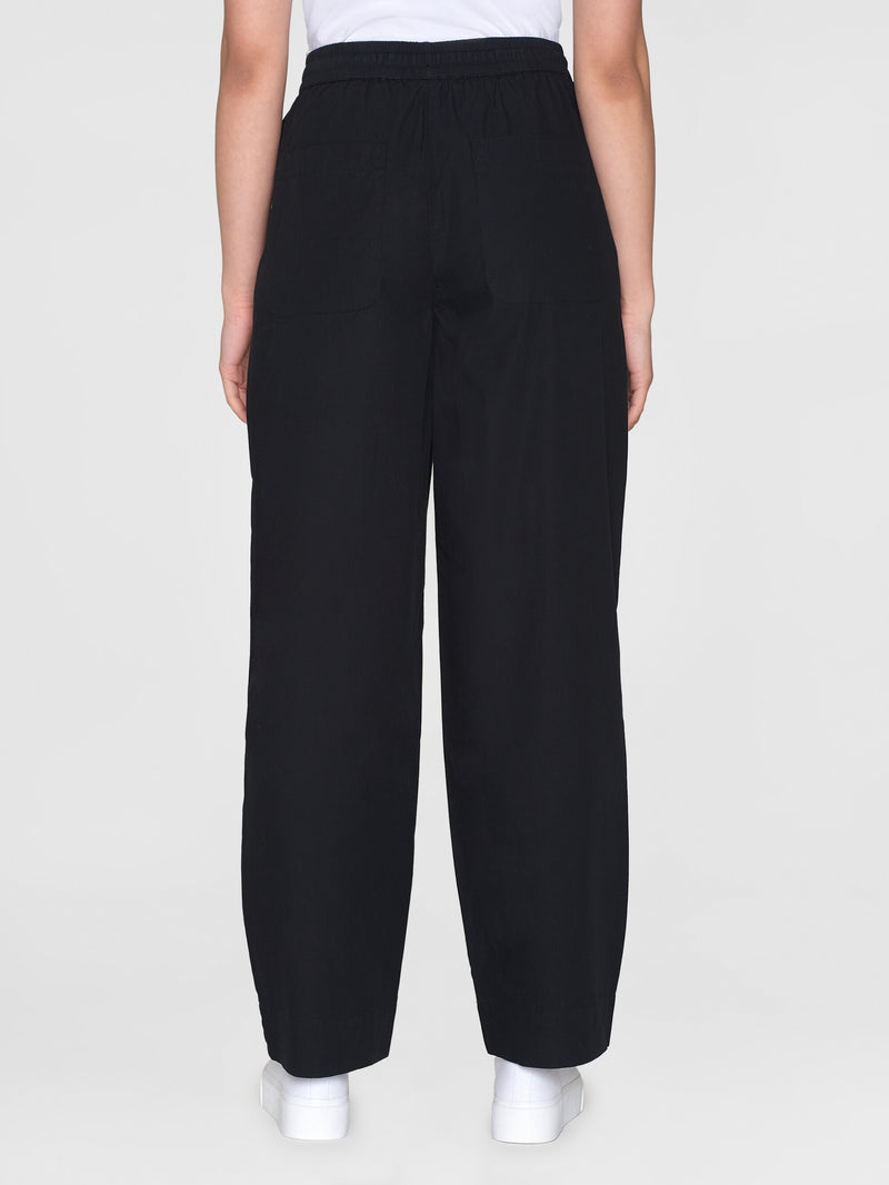 KnowledgeCotton Apparel - WMN CHLOE barrel high-rise poplin elastic waistband pants Pants 1300 Black Jet