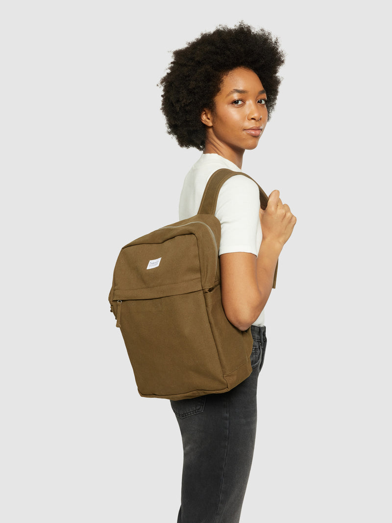 KnowledgeCotton Apparel - UNI Canvas backpack 30L - GOTS/Vegan Bags 1100 Dark Olive