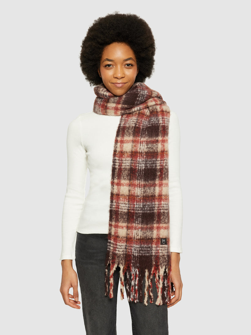 KnowledgeCotton Apparel - UNI Checked scarf - GRS/Vegan Scarfs 7026 Brown check