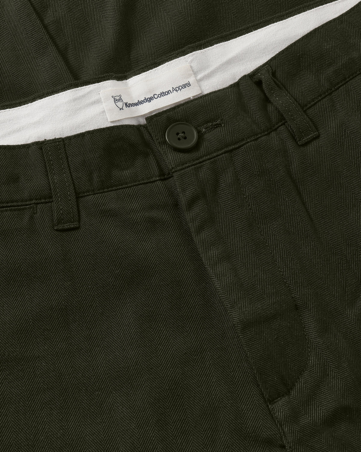 KnowledgeCotton Apparel - MEN Chuck regular herringbone pants Pants 1090 Forest Night