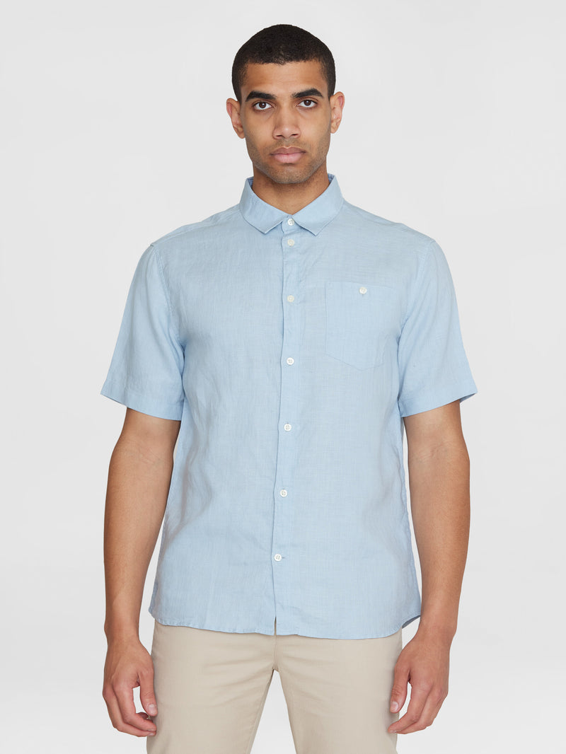 KnowledgeCotton Apparel - MEN Custom fit linen short sleeve shirt Shirts 1322 Asley Blue