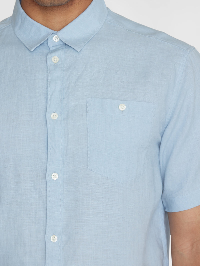 KnowledgeCotton Apparel - MEN Custom fit linen short sleeve shirt Shirts 1322 Asley Blue