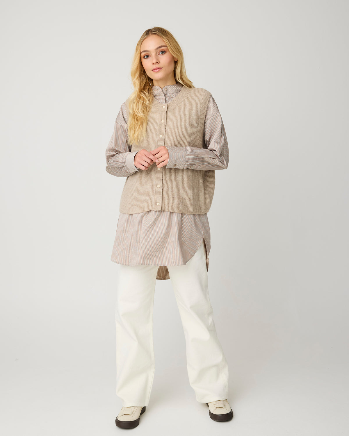 KnowledgeCotton Apparel - WMN Gale regular twill pants Pants 1387 Egret