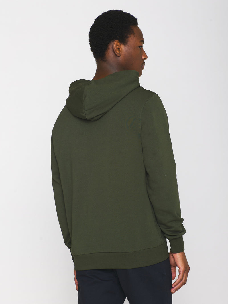 KnowledgeCotton Apparel - MEN Hood basic badge sweat Sweats 1090 Forrest Night