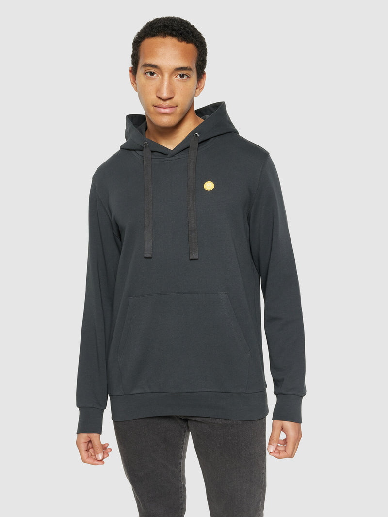 KnowledgeCotton Apparel - MEN Hood basic badge sweat Sweats 1167 Phantom