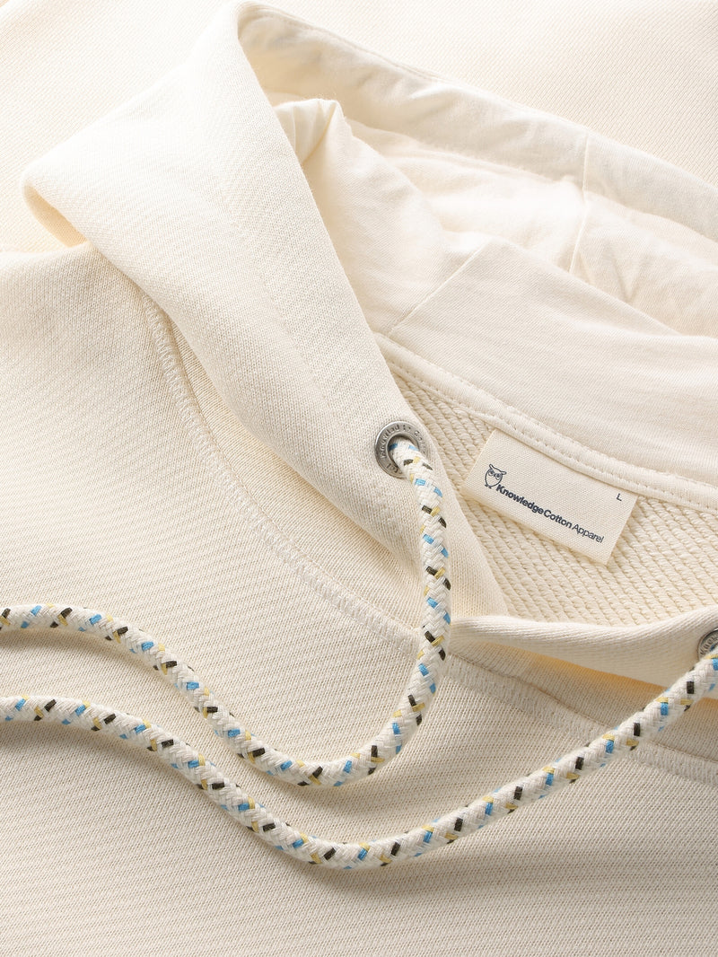 KnowledgeCotton Apparel - MEN Loose fit hood kangaroo pocket sweat with embroidery at chest Sweats 1387 Egret
