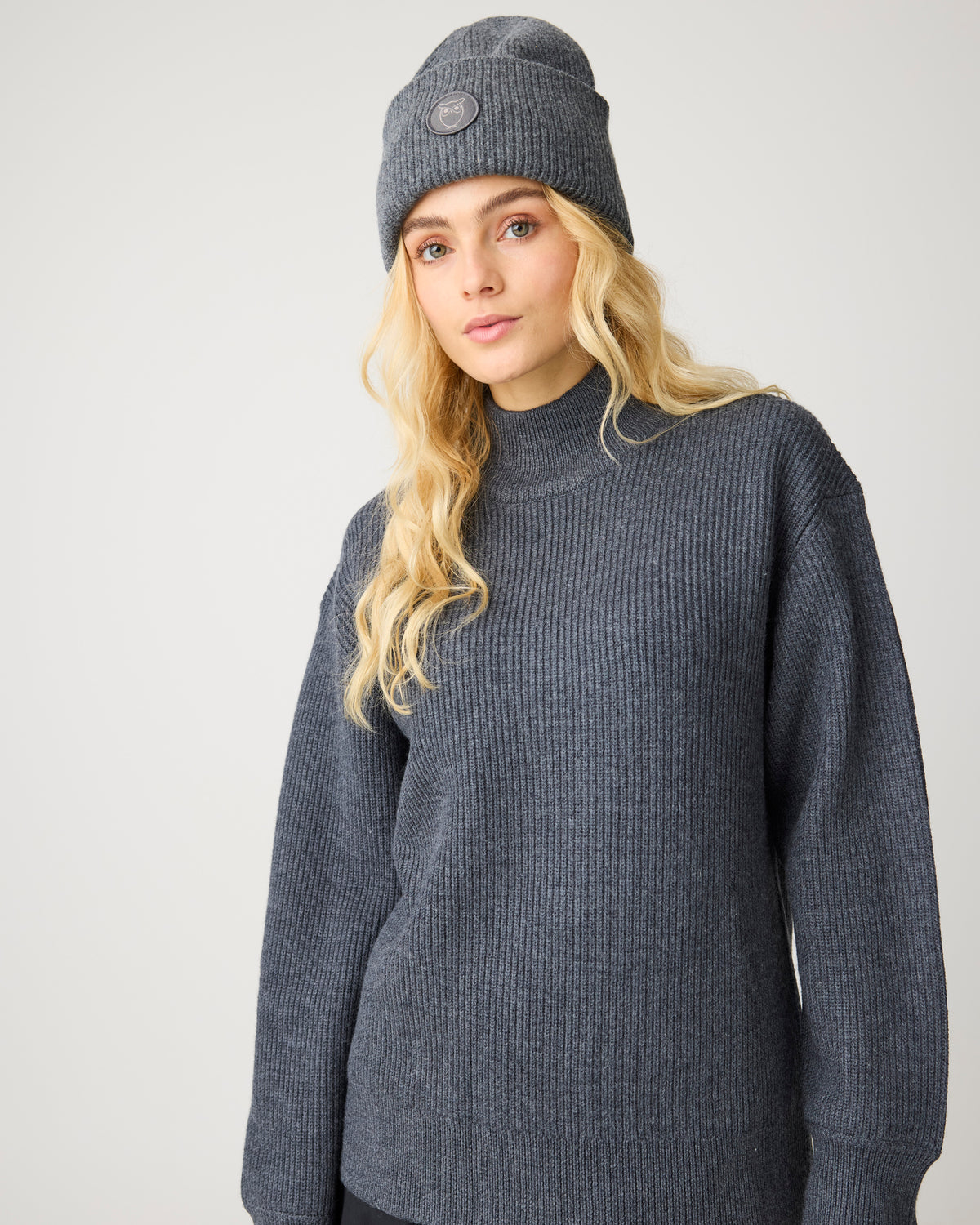 KnowledgeCotton Apparel - WMN Merino high neck sweater Knits 1073 Dark Grey Melange