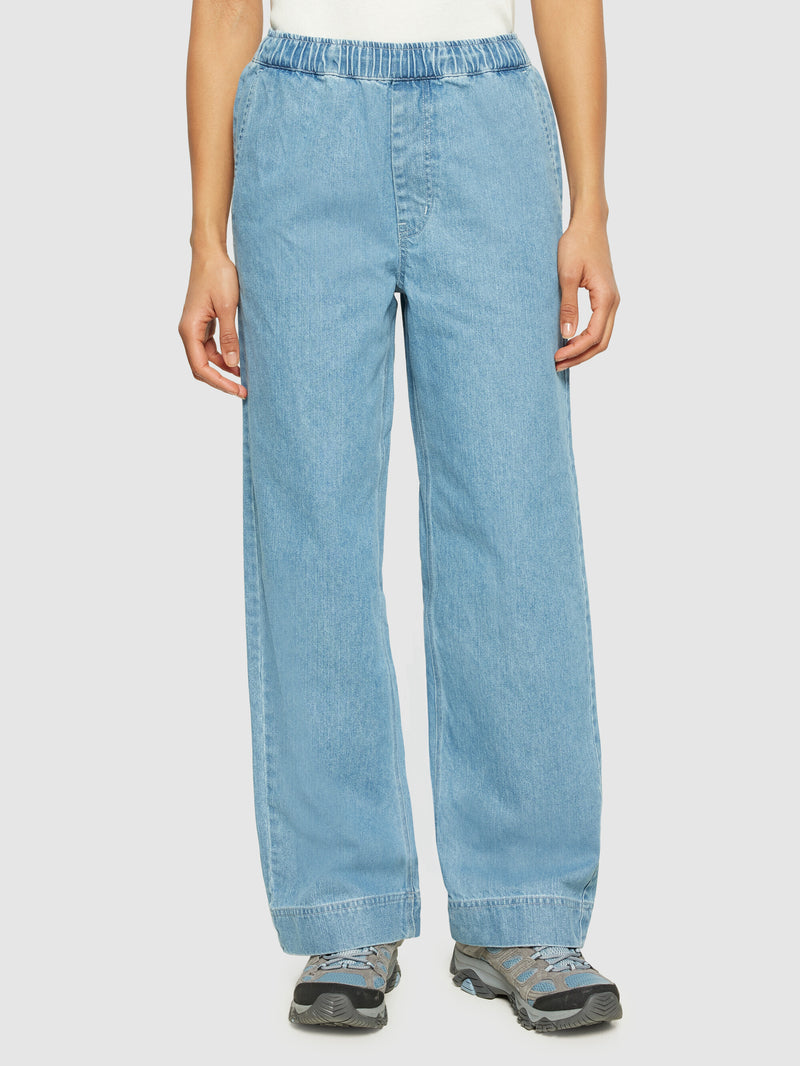 KnowledgeCotton Apparel - WMN POSEY wide mid-rise elastic waistband denim pant - GOTS/Vegan Pants 3058 Light Blue denim