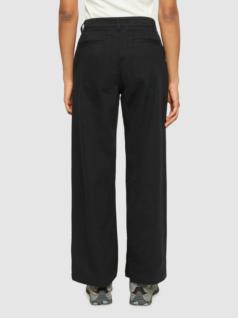 KnowledgeCotton Apparel - WMN POSEY wide mid-rise twill pant - GOTS/Vegan Pants 1300 Black Jet