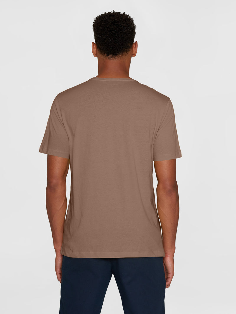 KnowledgeCotton Apparel - MEN Regular fit Basic tee T-shirts 1437 Chocolate Malt