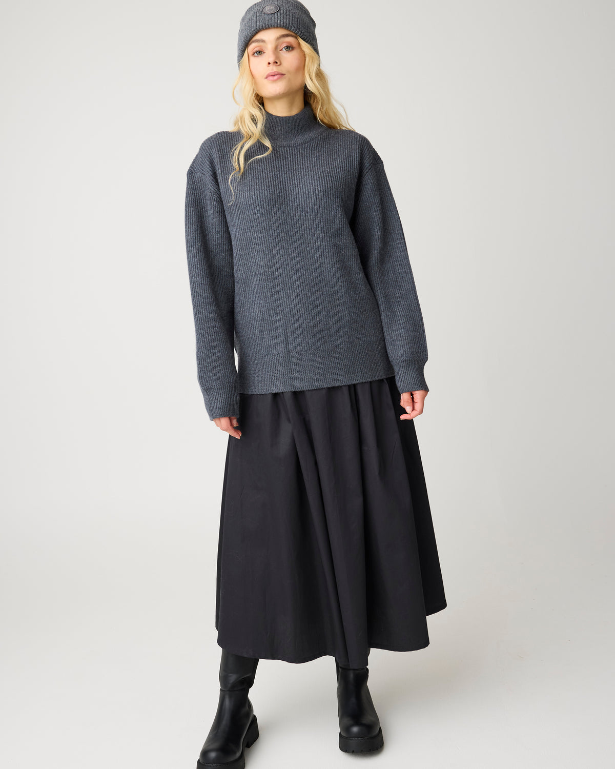 KnowledgeCotton Apparel - WMN Satin pleat skirt Skirts 1300 Black Jet