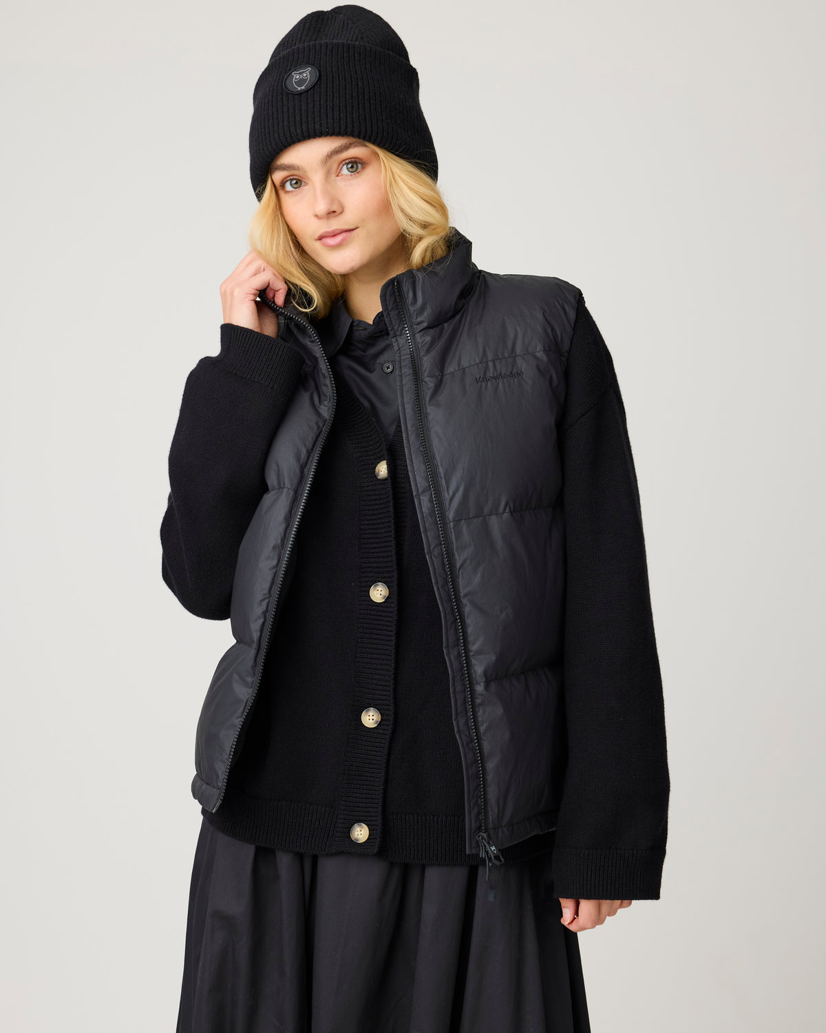 KnowledgeCotton Apparel - WMN Vent 90 puffer vest Vests 1300 Black Jet