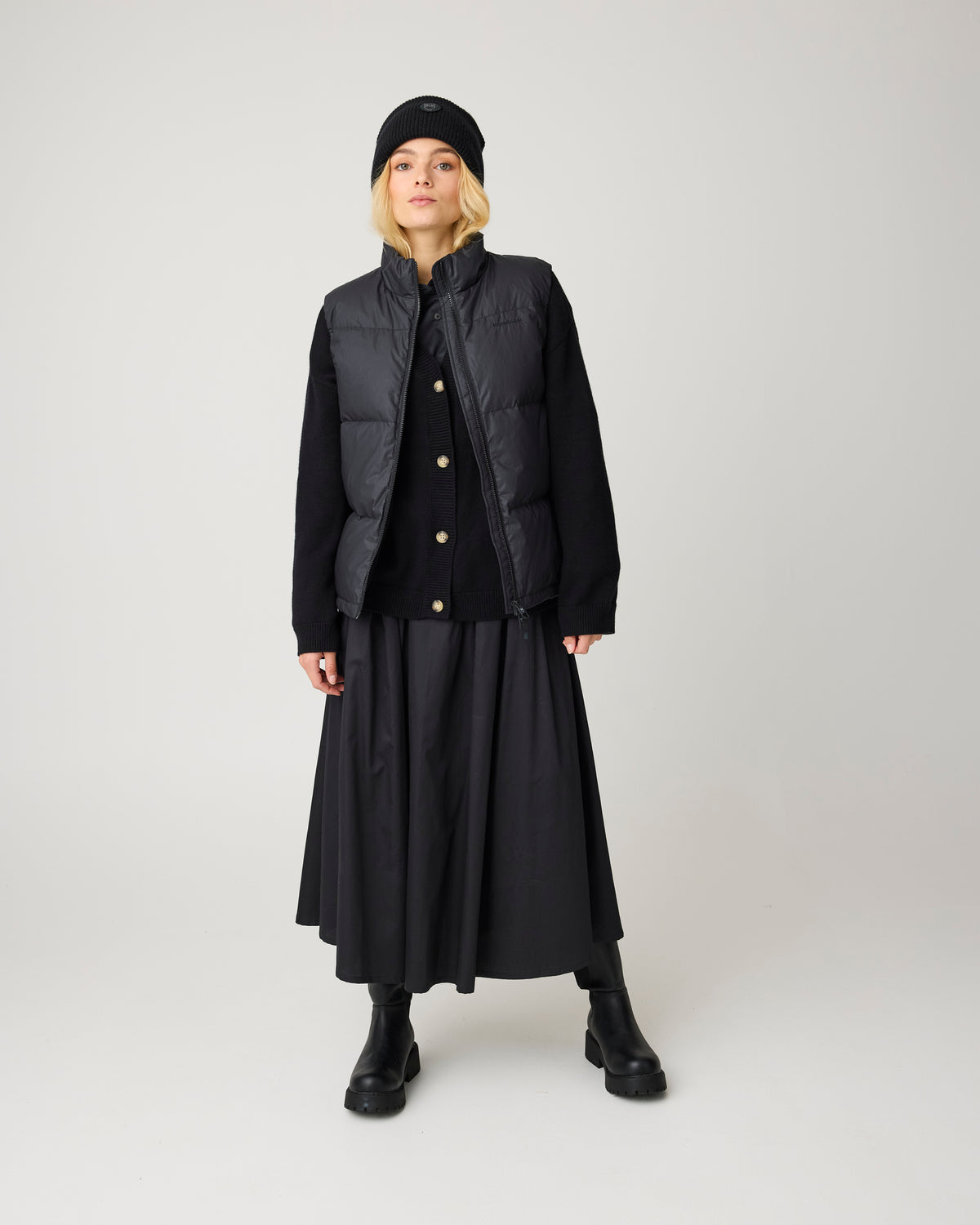 KnowledgeCotton Apparel - WMN Vent 90 puffer vest Vests 1300 Black Jet