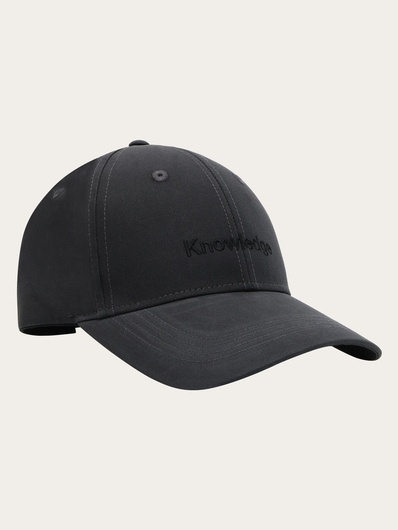 KnowledgeCotton Apparel - UNI Vent Canvas 200 classic cap - GOTS/vegan Caps 1300 Black Jet